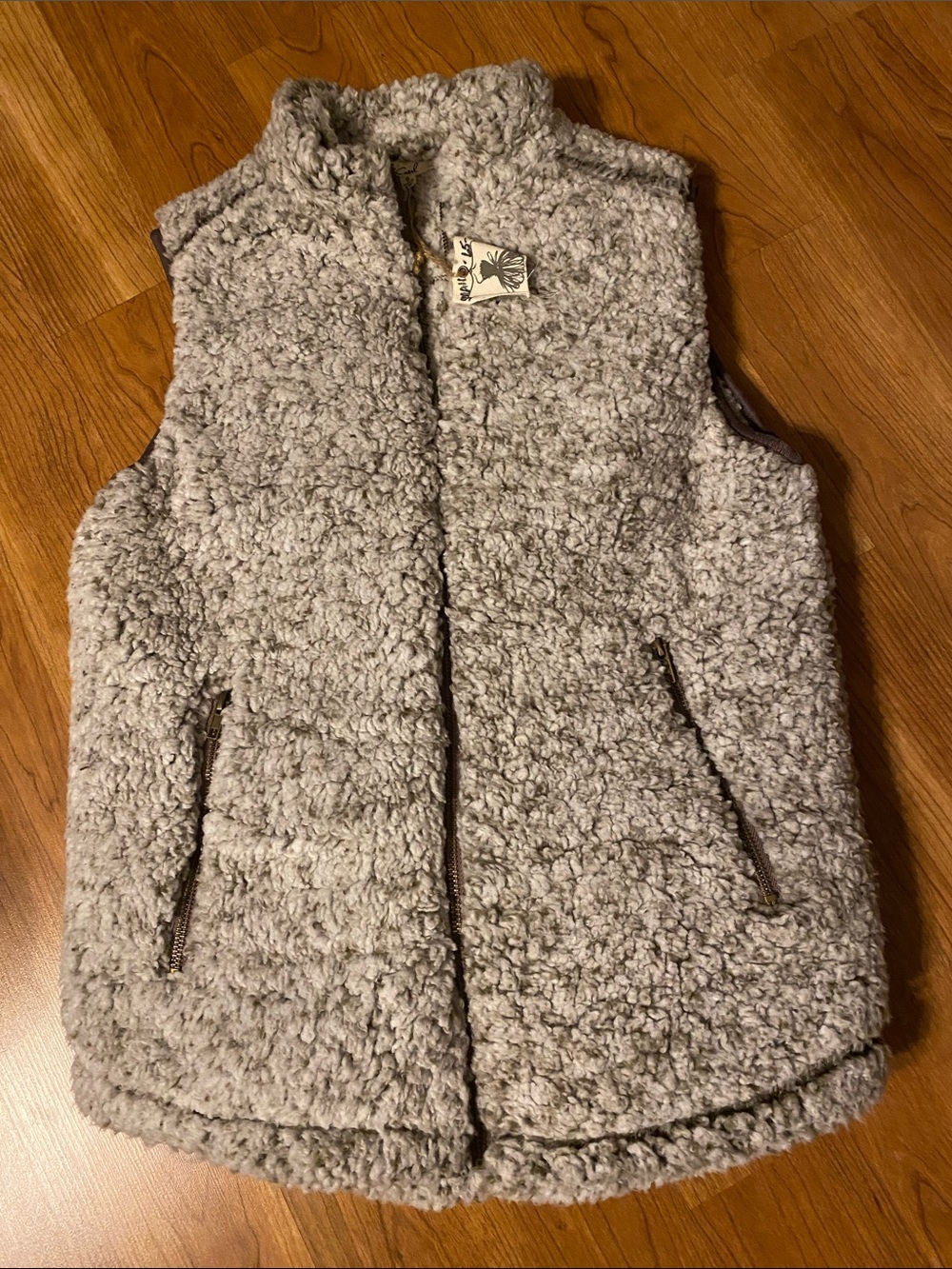 easel Plush Sherpa Vest in Light Gray S